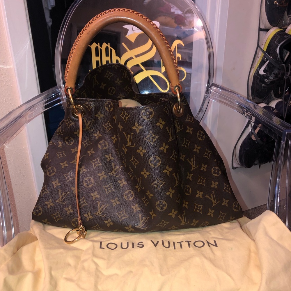 Louis Vuitton Artsy mm